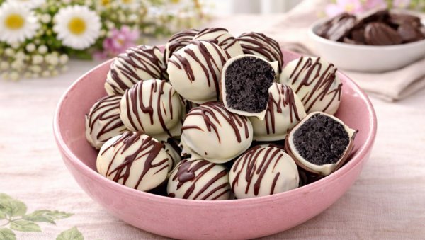 ОРЕО КУГЛИЦЕ: Без печења, готове за час