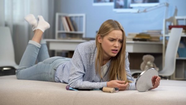 ШТА ЈЕ АТЕЛОФОБИЈА И КАКО СЕ ПРЕПОЗНАЈЕ: Страх од несавршенства без права на грешку