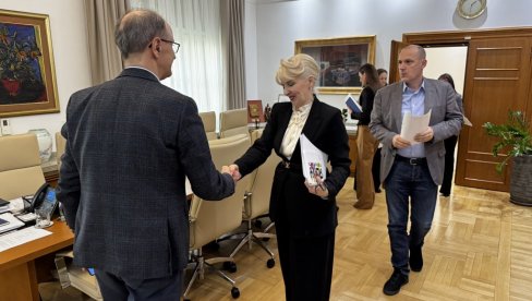 MACUT SA LONČAROM I LAZAREVIĆ: Tržište lekova uredno snabdeveno, lekovi na recept među najjeftinijima