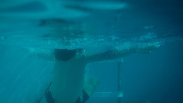 ДЕЧАК СЕ ДАВИО У БАЗЕНУ У НИШУ И НИКОГ НИЈЕ БИЛО ДА МУ ПОМОГНЕ: Познато ко је све одговоран