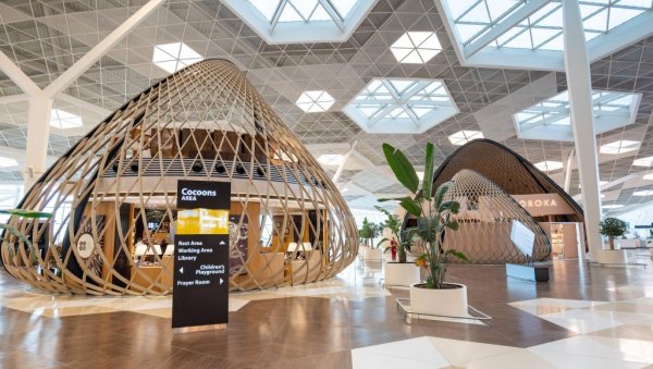 ОБУСТАВЉЕНИ ЛЕТОВИ И КРЕТАЊЕ КАМИОНА: Један део Азербејџана у црвеној зони