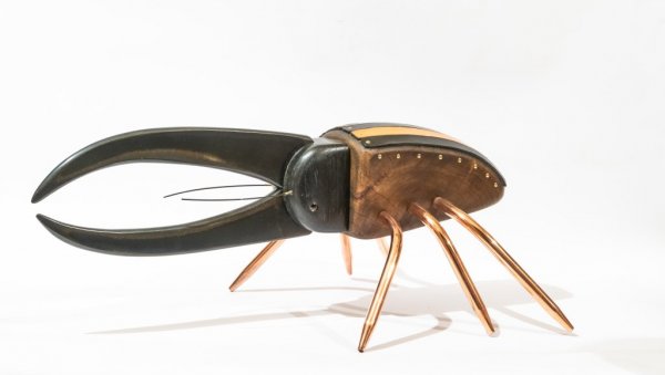 МОЋНЕ И ТАЈНОВИТЕ ЖИВОТИЊЕ: Дела вајара Марка Веселиновића у галерији Сингидунум