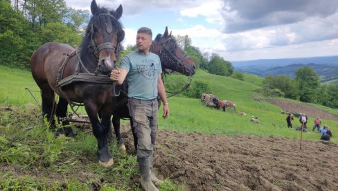 ОБИЧАЈА ПУНА ПЛАТНА: 20 фестивал документарног филма у Јадру, Рађевини, Подрињу и Подгорини