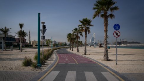 КРЕЋЕ ЕУТАНАЗИЈА ЗДРАВИХ Нељудски потези странаца који беже из Дубаија - склоништа пуцају по шавовима