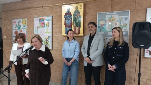 ХУМАНИТАРНА ИЗЛОЖБА ТОРТИ И КОЛАЧА: У Сомбору поводом обележавања 8. марта (ФОТО)