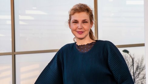 О ГОРАНКИ, ЈАСНО И САЖЕТО: Награда Павле Васић припала Уни Поповић за капиталну монографију о познатој фотографкињи