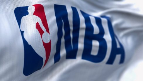 СКАНДАЛ! Ухапшена НБА звезда, снимак са лисицама на рукама процурео у јавност (ВИДЕО)