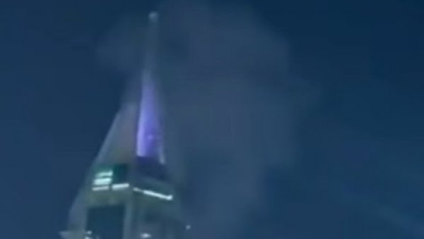 ПРОЈЕКТИЛ УСМРТИО СЛУЧАЈНОГ ПРОЛАЗНИКА У ДУБАИЈУ: Аутомобил погођен остацима пресретнутог дрона