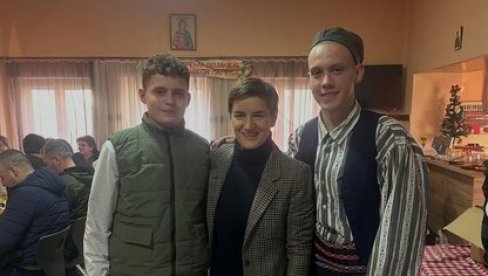 ZA NAS IZ SNS NEMA GRAĐANA PRVOG I DRUGOG REDA Brnabić u selu Valevac: Svako mesto u Srbiji je jednako važno