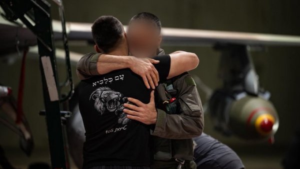 ИЗРАЕЛСКИ Ф-16 НОСИ МИСТЕРИОЗНУ ПРЕЦИЗНУ БОМБУ: Да ли је она пуњена запаљивом смесом попут белог фосфора (ВИДЕО)