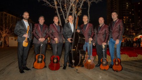 ОД СТАРОГРАДСКИХ ПЕСАМА ДО СТИХОВА БАЛАШЕВИЋА: Госпон Тамбураши премијерно у Сава Центру