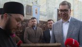 VUČIĆ U SIVCU: Predsednik obilazi crkvu Svetog Nikolaja (FOTO/VIDEO)