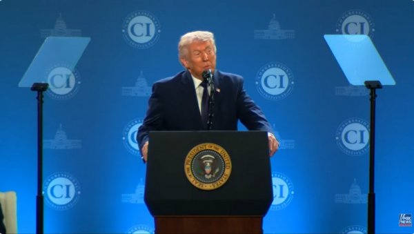 СВЕТ НАС САДА ПОШТУЈЕ ВИШЕ НЕГО ИКАДА РАНИЈЕ Трамп: Нећемо стати док непријатељ не буде потпуно и одлучно поражен (ВИДЕО)