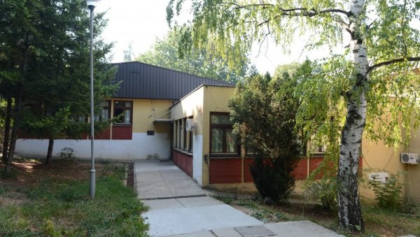 ОДНЕЛИ ТЕЛЕВИЗОРЕ, ТЕЛЕФОНЕ, ДЕЧИЈЕ РАДОВЕ: Хулигани обили вртић Хајди на Миљаковцу