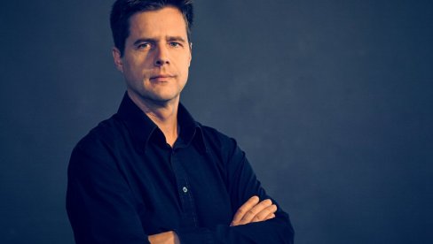 СЕЋАЊЕ НА ФЕЛЦА И ЂИНЂИЋА: Београдска филхармонија наступа са диригентом Кристофом Кенихом и виолинстом Сергејем Хачатрјаном