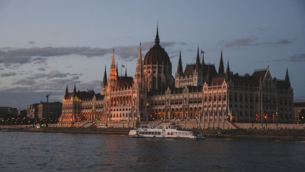 СРЕДСТВА ОШЧАДБАНКЕ И ДАЉЕ БЛОКИРАНА Лазар: Чекамо да се нафтовод поново отвори