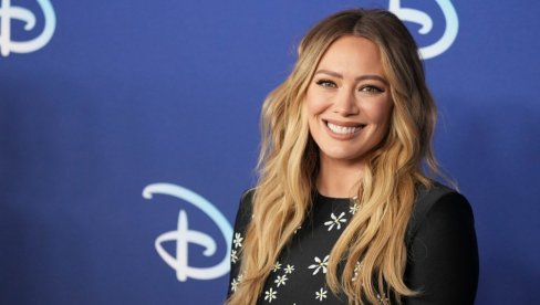 PROBLEMI U PORODICI SLAVNE GLUMICE I PEVAČICE: Posvađala se sa sestrom, pa objavila pesmu u kojoj otkriva svoju stranu priče