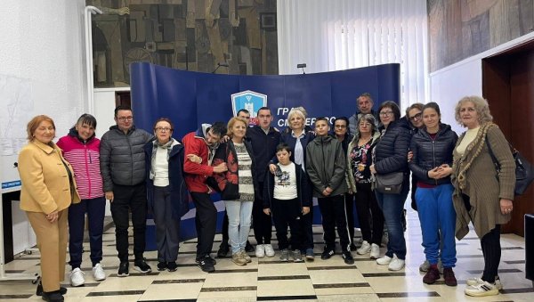 ГРАДСКА УПРАВА ОТВОРИЛА ВРАТА УДРУЖЕЊУ ЗА ПОМОЋ МЕНТАЛНО НЕДОВОЉНО РАЗВИЈЕНИМ ОСОБАМА:Док чекају на простор, користиће градску салу