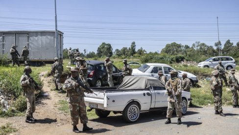 ВОЈСКА ИЗАШЛА НА УЛИЦЕ: Велика операција у току
