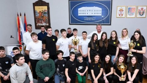 NAJVIŠE PRIZNANJA ZA ODBOJKAŠICE: Bela Crkva proglasila najbolje sportiste u 2025. godini