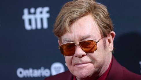 ОТКРИВЕНО У КАКВОМ ЈЕ СТАЊУ ЕЛТОН ЏОН НАКОН ШТО ЈЕ ИЗГУБИО ВИД: Бори се