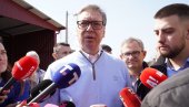 VUČIĆ U SMEDEREVSKOJ PALANCI: Predsednik obilazi manastir Pinosava (VIDEO)