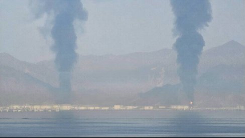 POJAVIO SE SNIMAK: U plamenu ključna naftna luka u Emiratima nakon napada iranskog drona