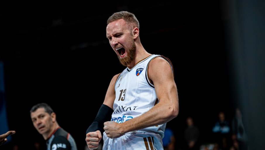 ДУБАИ ПРЕГАЗИО ЦРВЕНУ ЗВЕЗДУ! Тежак пораз црвено-белих у Сарајеву