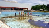 REKONSTRUIŠU SE GRADSKI BAZENI U KRAGUJEVCU : Kupališna sezona počinje 15. juna