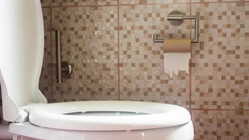 SPUŠTEN ILI PODIGNUT POKLOPAC WC ŠOLJE? Evo šta kažu stručnjaci