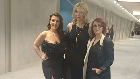 FRAJLE NA KONCERTU ZA ANĐELE: Napisana je pesma prema stihovima Angelininog oca (FOTO)