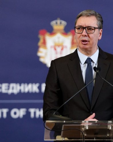 ОНИ НИСУ НОРМАЛНИ: Председник Вучић о тврдњи да СНС уграђује чипове бирачима (ВИДЕО)