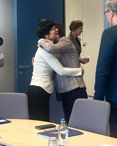 АНА БРНАБИЋ У БРИСЕЛУ: Велика захвалност госпођи Кос на посвећености и подршци коју пружа нашој земљи (ФОТО)