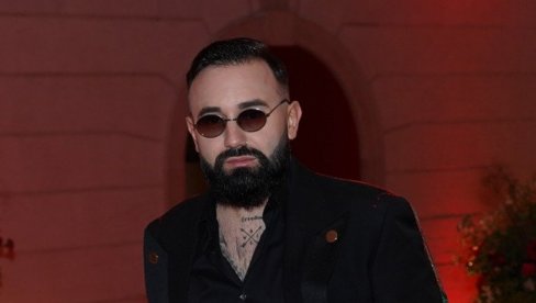 POZNATI PEVAČ ŽELI DA USVOJI DETE: Priznao da mu je to velika želja, a smislio je i ime za naslednika