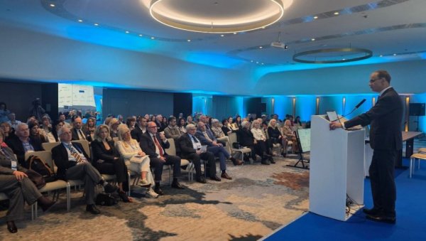 ОТВОРЕН 11. КОНГРЕС ЕНДОКРИНОЛОГА СРБИЈЕ: Проф. др Мацут - Од гране са класичним приступом до великих достигнућа у молекуларној медицини