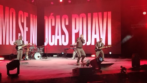 SAMO SE NOĆAS POJAVI: Magla bend održao drugi solistički koncert, pubika u delirijumu (FOTO)