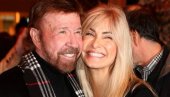 ČAK NORIS JE PREMINUO, IZA NJEGA JE OSTALA ŽENA KOJU JE VOLEO VIŠE OD SVEGA: Odrekao se karijere i poslednjih 13 godina se brinuo o njoj