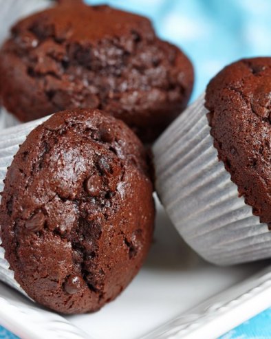 САВРШЕНИ ЗА УЗ КАФУ ИЛИ ТОПЛО МЛЕКО: Црни мафини