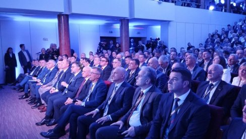 ТРЕБИЊЕ ДОМАЋИН РЕГИОНАЛНОГ ЕНЕРГЕТСКОГ ФОРУМА: Енергетска стабилност и суверенитет кључни циљеви