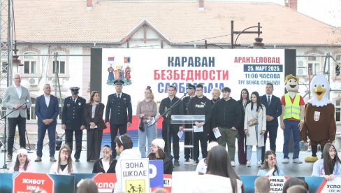 KARAVAN BEZBEDNOSTI: U Aranđelovcu održana akcija o podizanju nivoa svesti za sve učesnike u saobraćaju