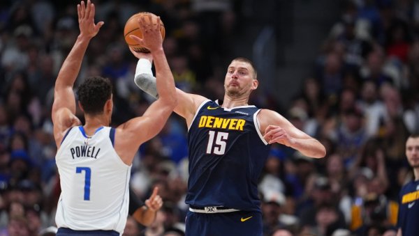 СРБИН ЈЕ КОШАРКАШКИ БОГ! Никада нико пре Николе Јокића ово није урадио!