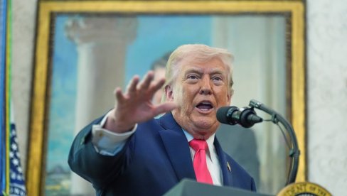 TRAMP PONOVO ŠOKIRA IZJAVAMA: Iran mi je ponudio da budem vrhovni vođa, ali sam rekao ne (VIDEO)