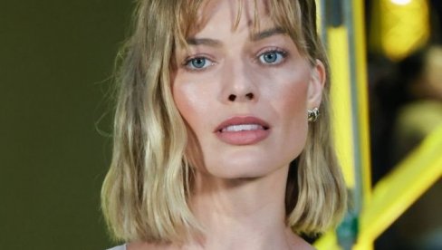 CEO SVET PRIČA DA SE UPROPASTILA, NJENO POSLEDNJE IZDANJE TO DEMANTUJE: Margo Robi je i dalje šik! (FOTO)