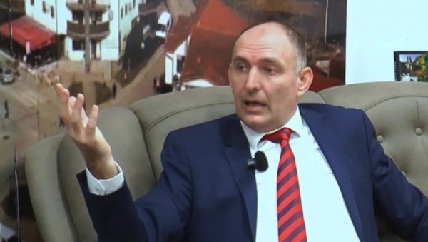 МЛАДЕНОВИЋ: Трагедија као последица уништавања српских универзитета!