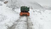 НЕ ПАМТИМО У МАРТУ ОВОЛИКО СНЕГА: Изнад Херцег Новог бели прекривач прешао 25 центиметара (ФОТО)