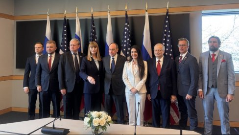 RUSKI KOKUS NA KAPITOL HILU? Parlamentarci iz Moskve se vratili iz Vašingtona posle prve posete od 2014. godine (FOTO)