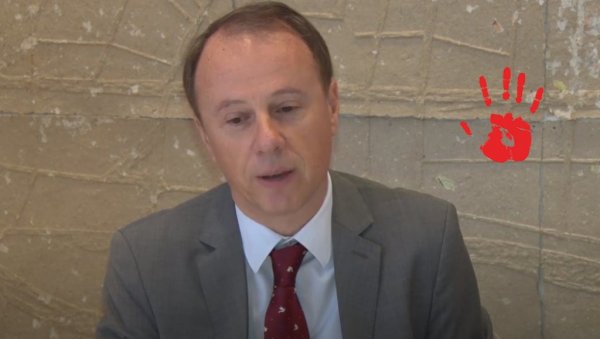 Зашто ли је Ђокић побегао од Вучића?