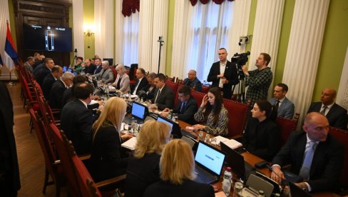 КО ЈЕ КРИВ ЗА СМРТ СТУДЕНТКИЊЕ? Почела седница одбора за образовање: Ректор Ђокић све време ћути, погнуте главе