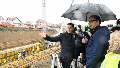 SOKO VEĆ TUTNJI MAĐARSKOM PRUGOM: Predsednik Srbije juče obišao radove na izgradnji u okviru projekata za Ekspo 2027