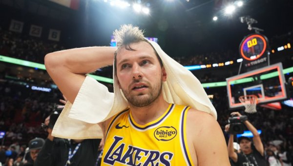 НЕСТВАРНИ ЛУКА ДОНЧИЋ! Словенац игра кошарку живота (ВИДЕО)